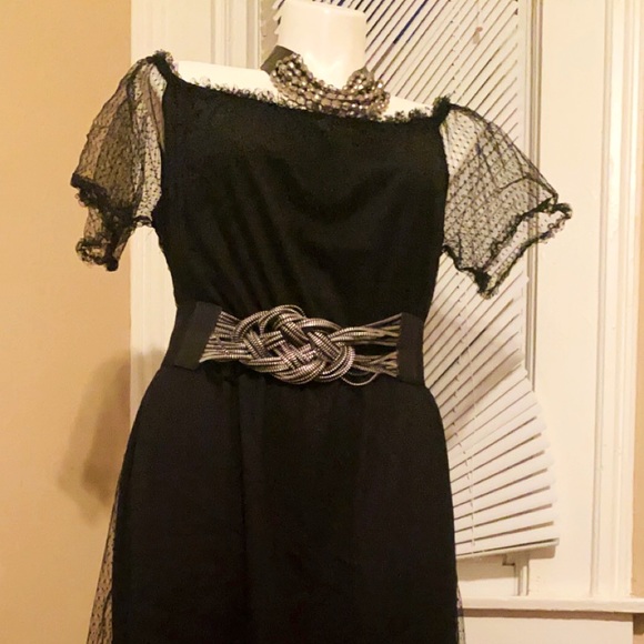 Women’s Dress - Picture 1 of 4